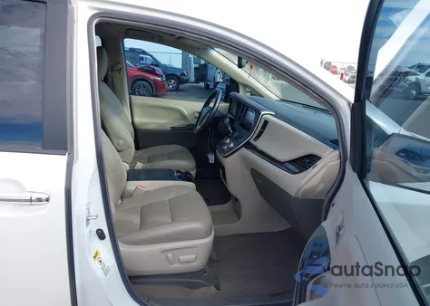 2017 Toyota Sienna Xle 8 Passenger from USA, damaged, VIN 5TDYZ3DC9HS844321